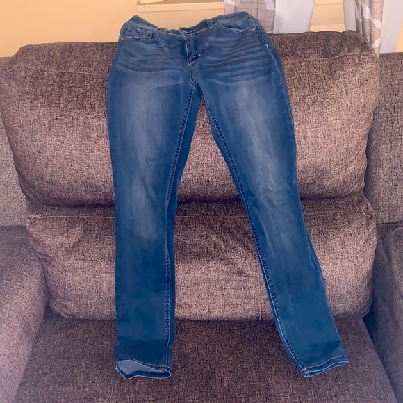 Jordache Pants - 4/$20 with $5.95 shipping mix and match! Barely used skinny jeans.